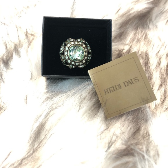 Heidi Daus medusa ring - Picture 2 of 3